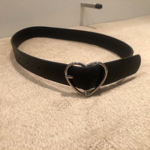 Brandy Melville - Heart Belt - Picture 1 of 2